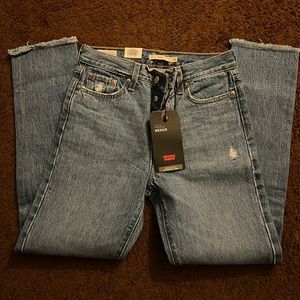 NWT LEVI’S WEDGIE JEANS